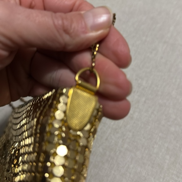 Vintage Metal Mesh Bag-Crossbody Chain Link Strap-8.5x6-Gold Toned - Picture 7 of 16